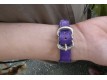 Bracelet en cuir violet avec motif métal